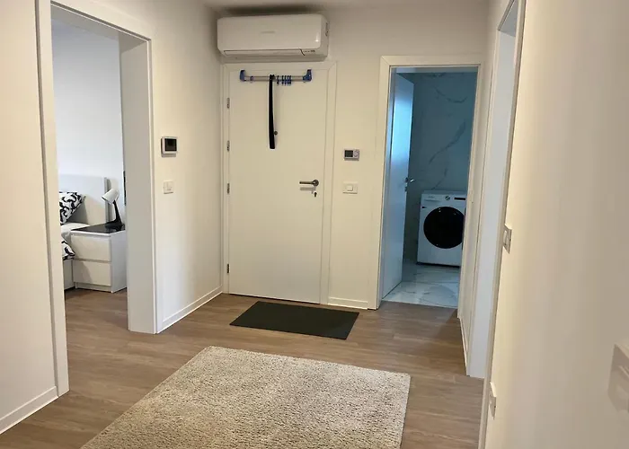 Kovaceva Apartments, Marice Kovaceve 15, App 1, Free Parking ليوبليانا