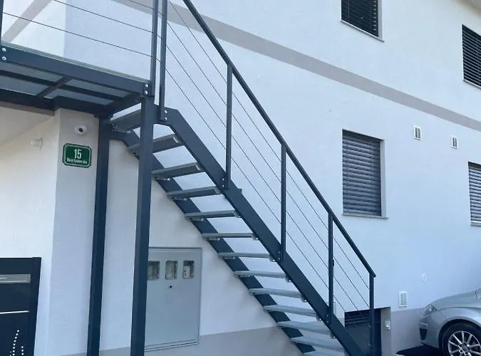 Kovaceva Apartments, Marice Kovaceve 15, App 1, Free Parking